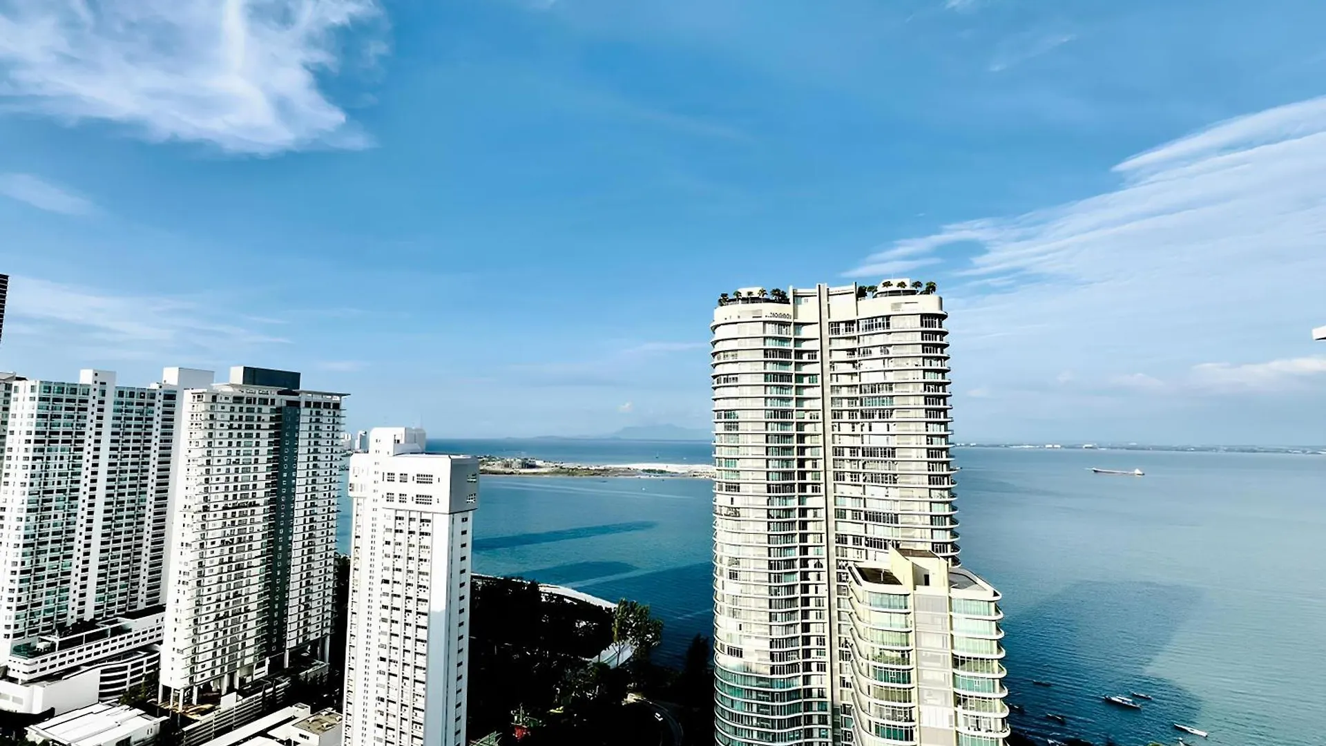 Daire Mansion One L 7Pax 2R2B L Seaview L Gleneagle L By Perfectsweethome George Town